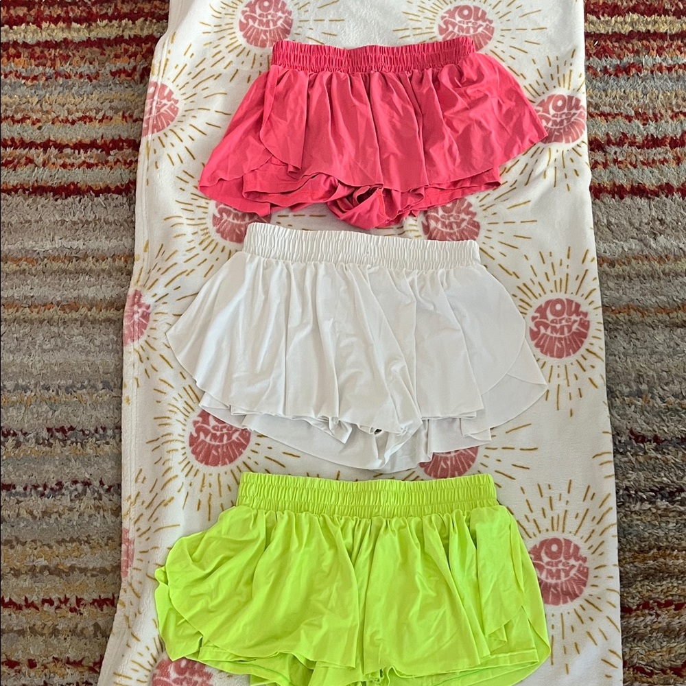Amazon flowy shorts neon, white, and hot pink with pockets